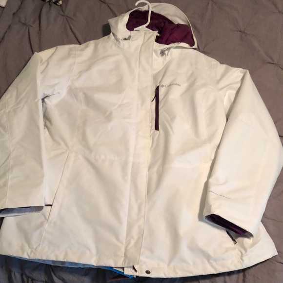 Woman’s XXL Columbia winter 2 in 1 coat    White